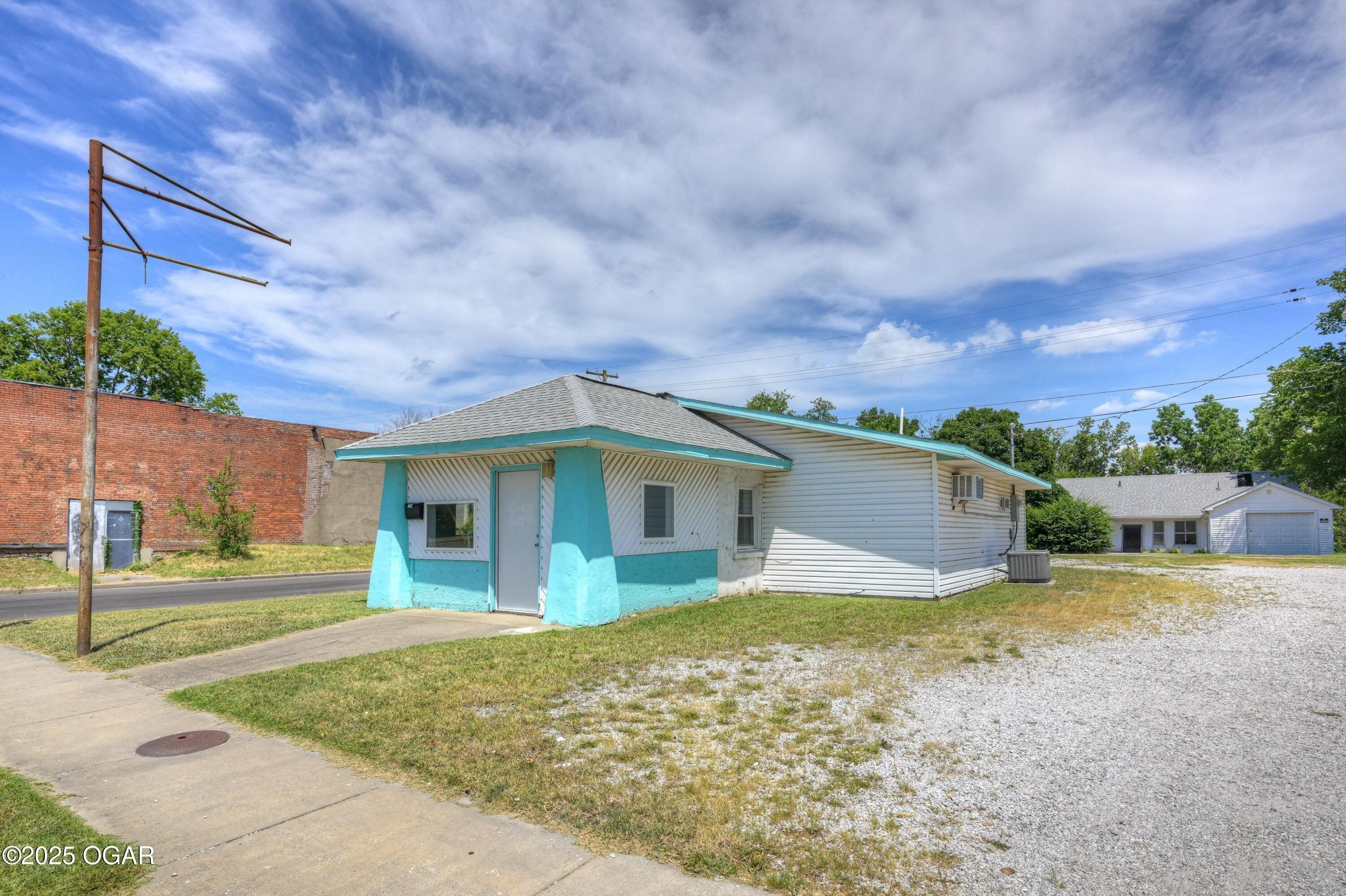 Property Image for 601 Broadway Street