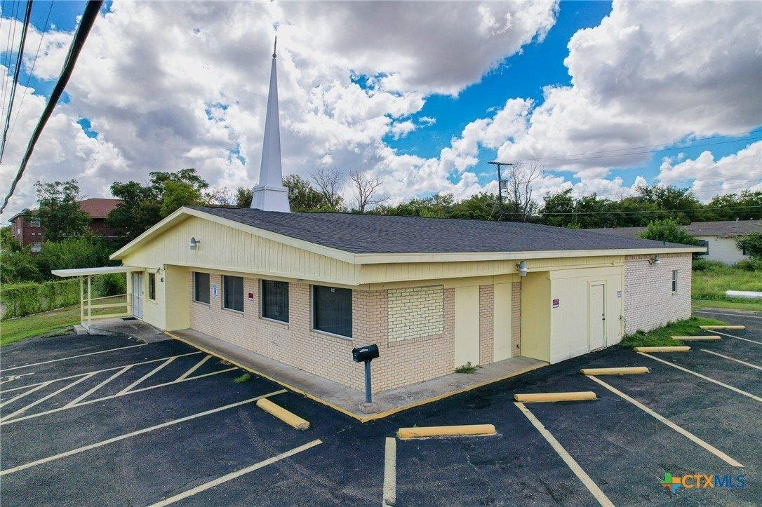 Property Image for 112 E Hallmark Avenue