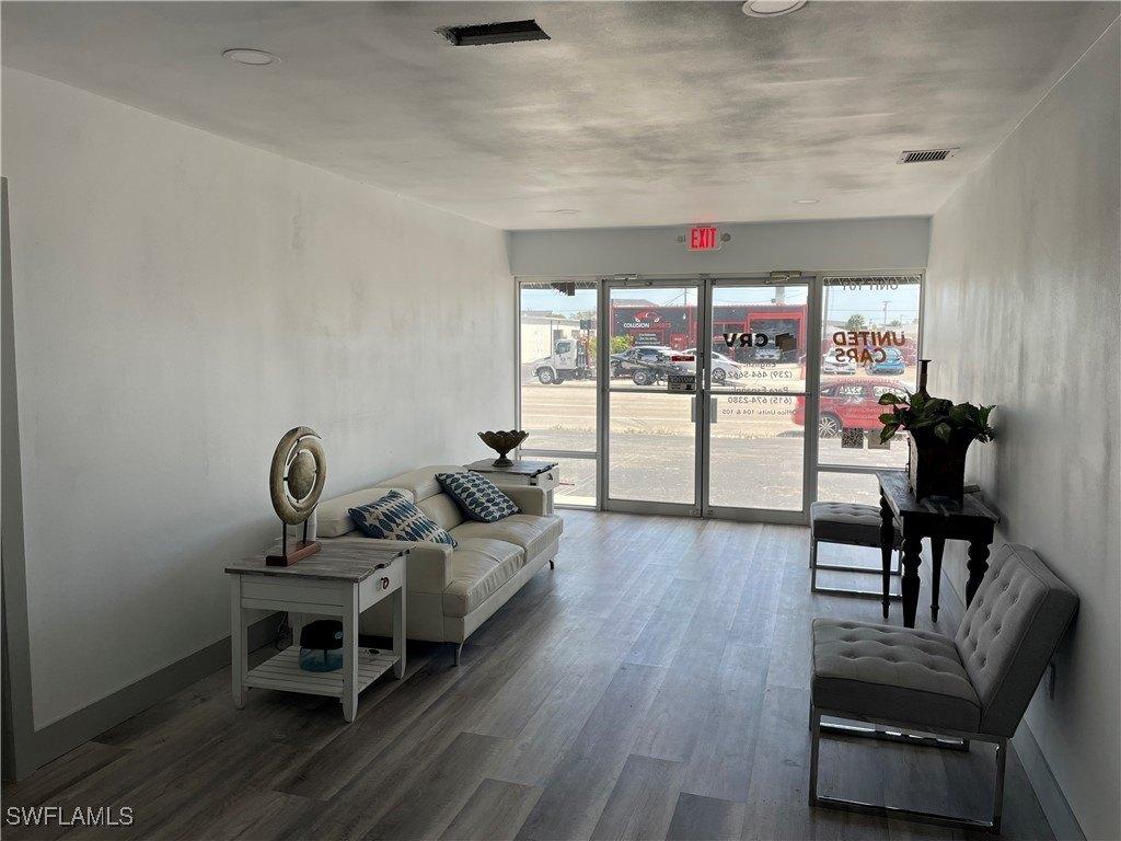 Property Image for 944 Country Club Boulevard