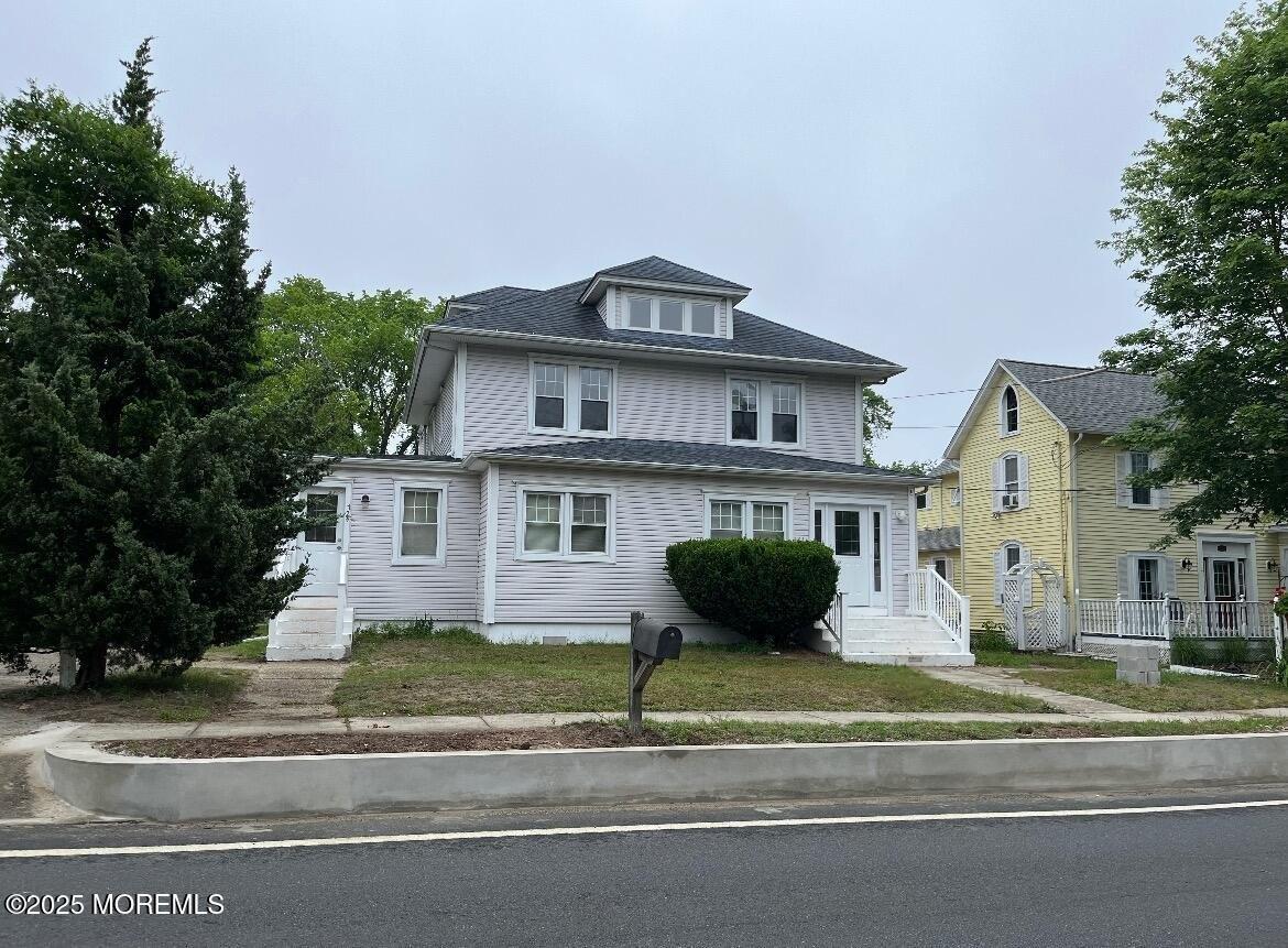 Property Image for 724 W Bay Avenue