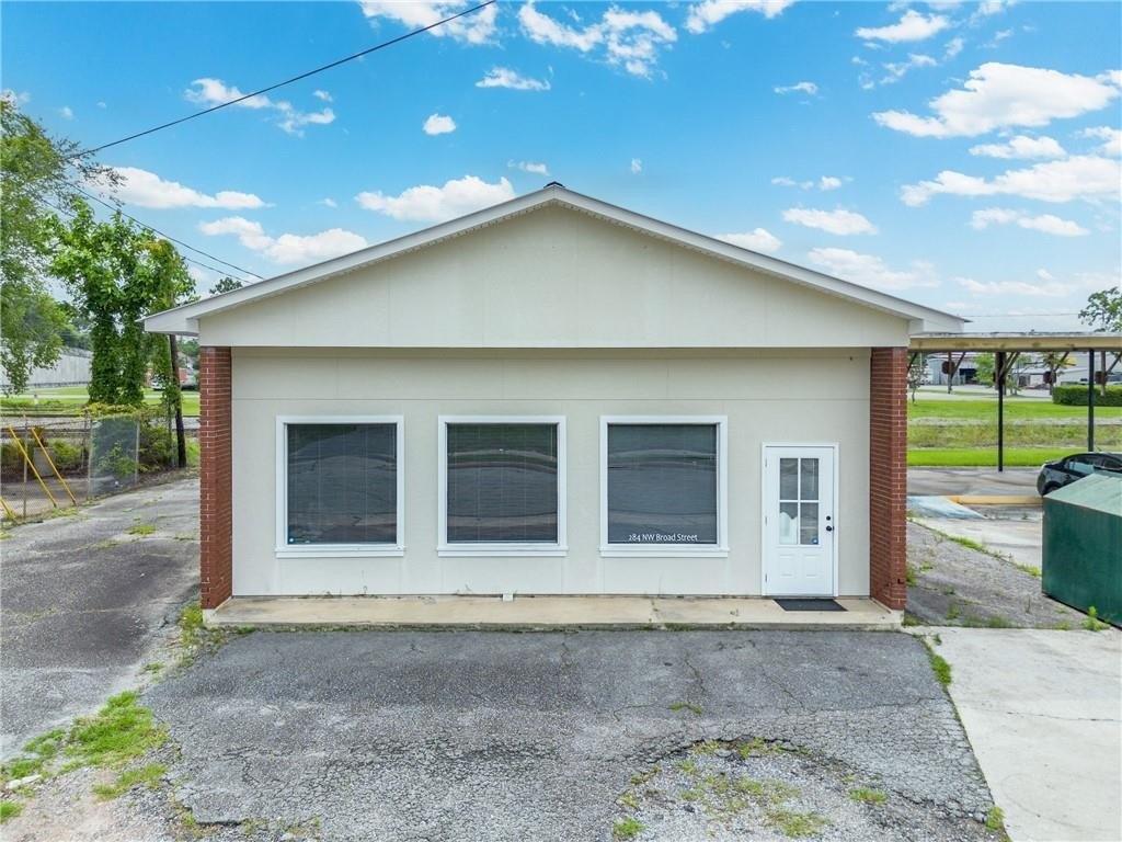 Property Image for 284 NW Broad Street