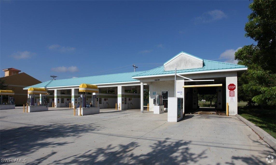 Property Image for 4628 Chiquita Boulevard S