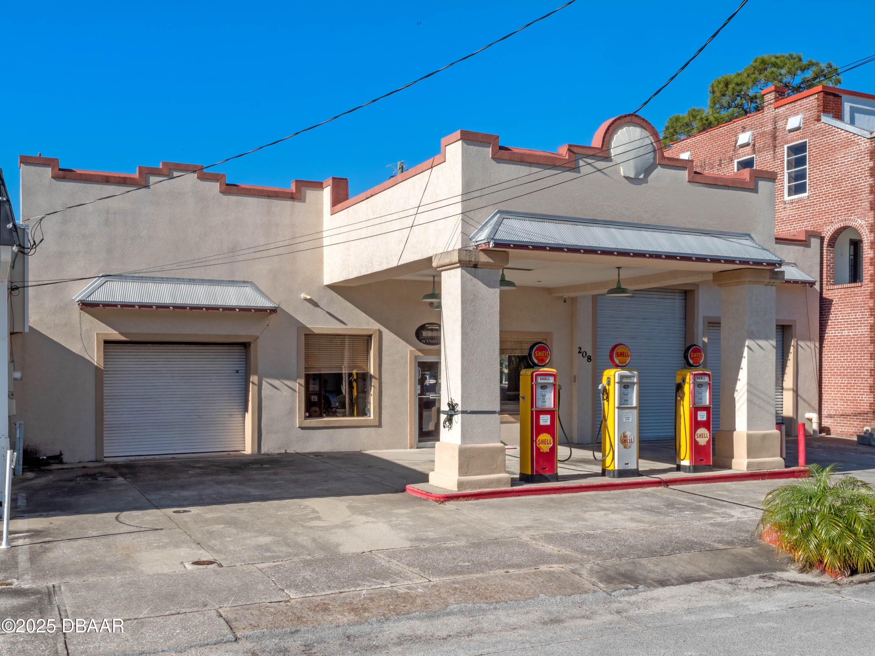 Property Image for 208 Magnolia Street