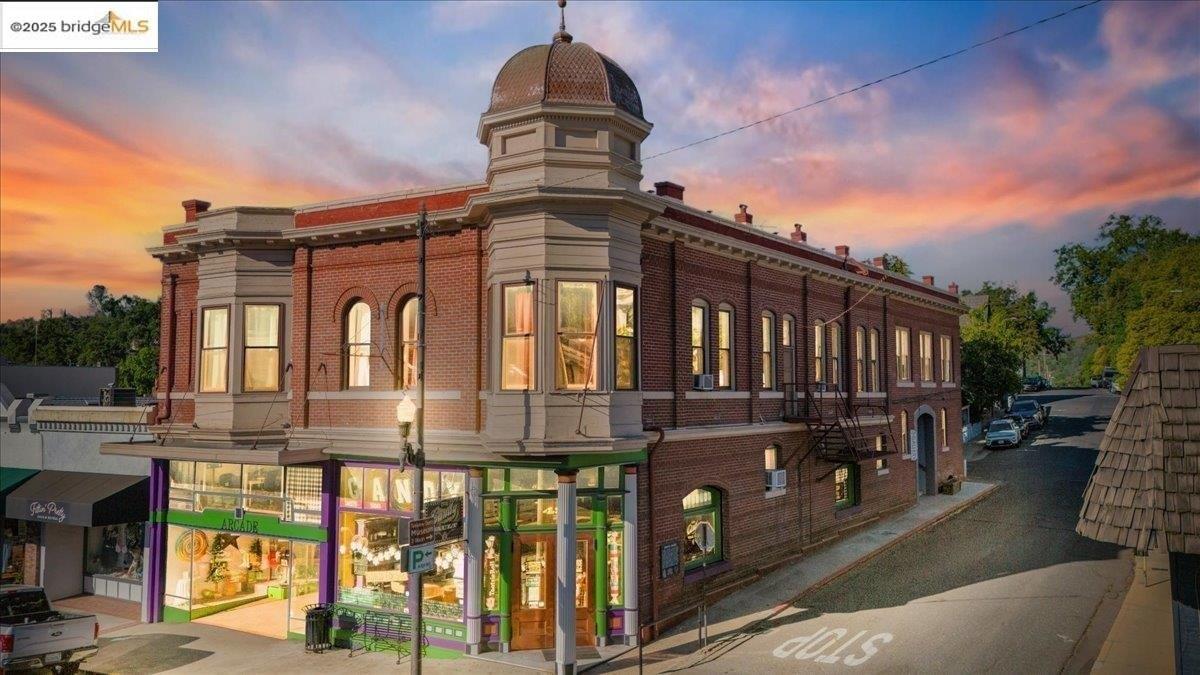 Property Image for 42 S Washington ST