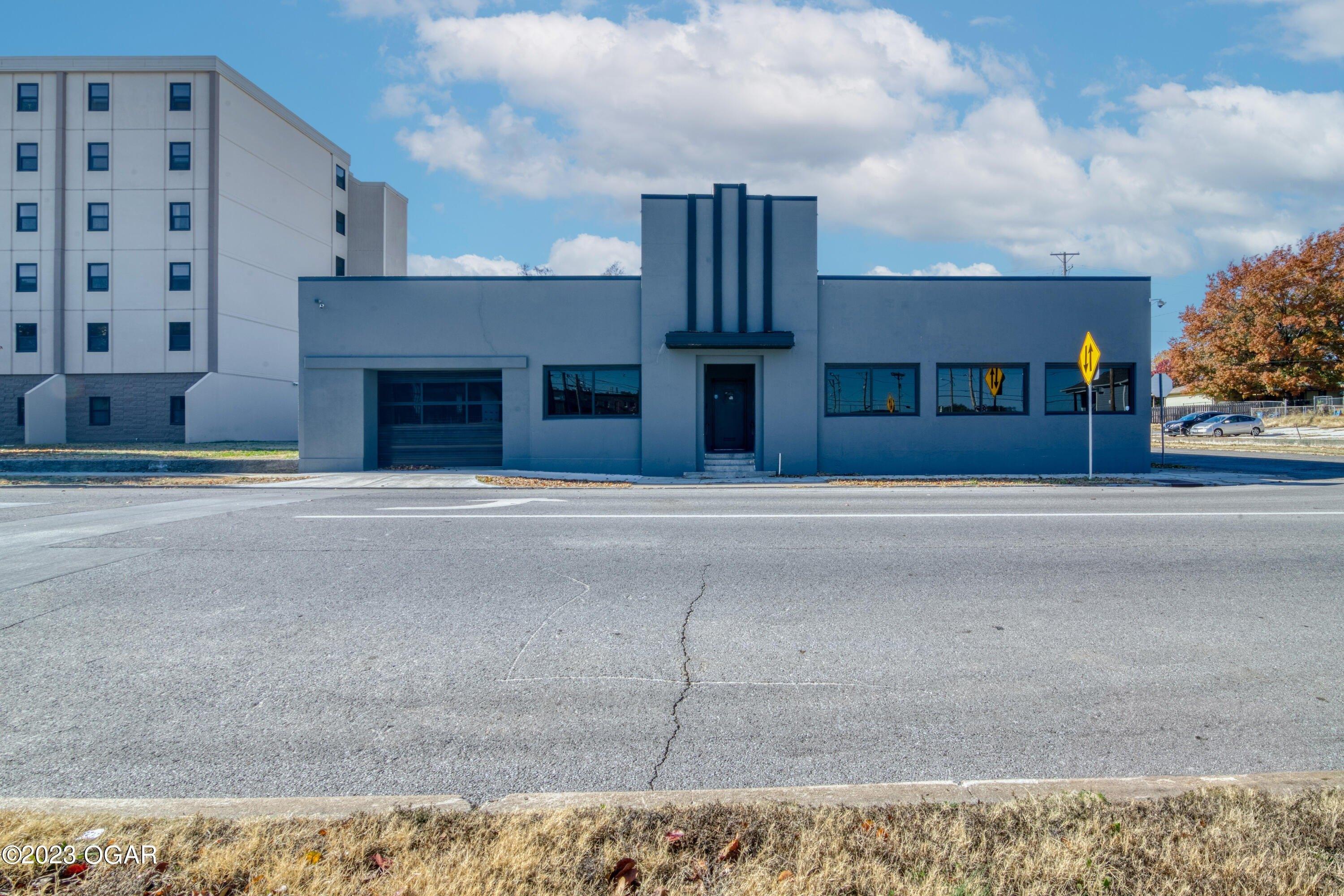 Property Image for 102 S Wall Avenue