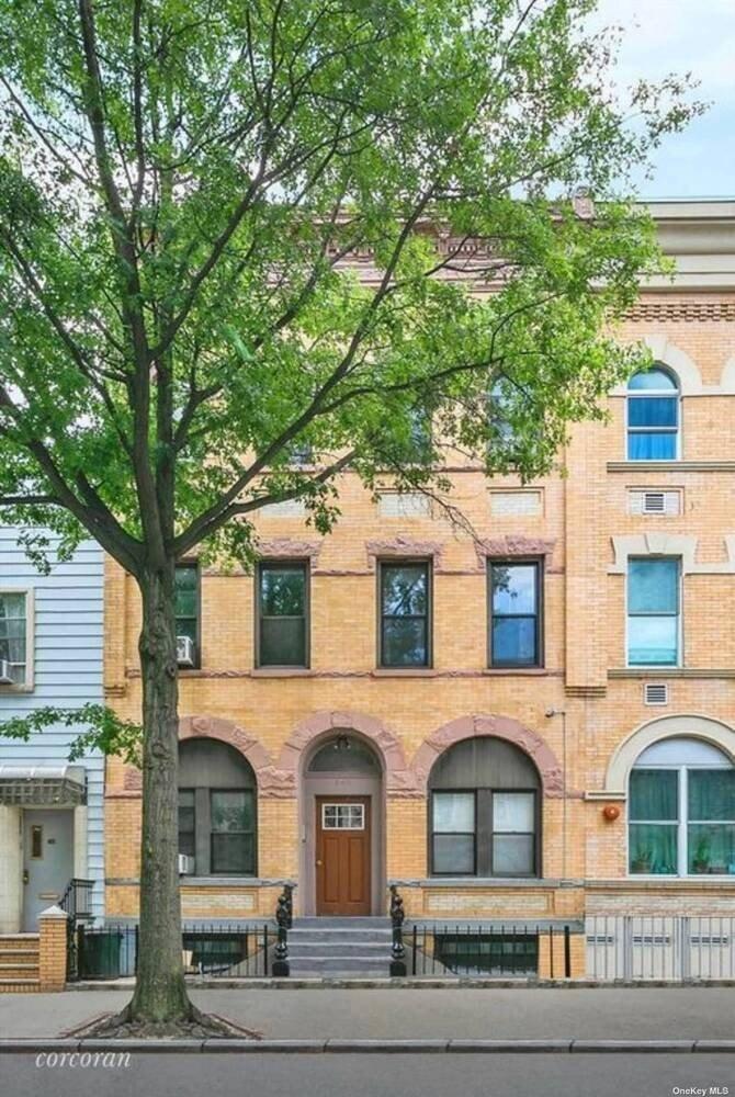 Property Image for 242 Kingsland Avenue