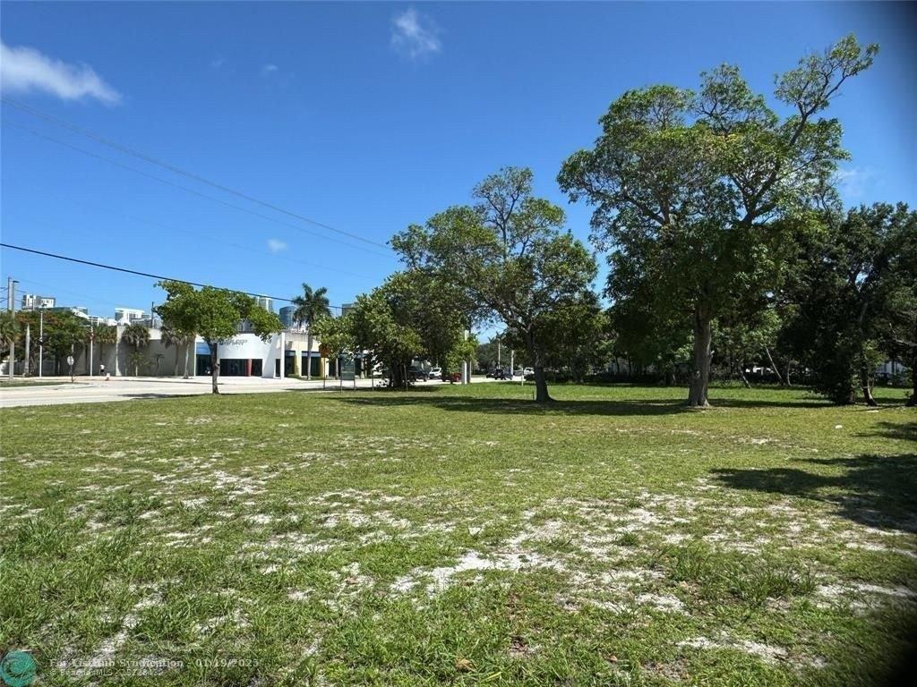 Property Image for 417,419+435 NW 7th Ave