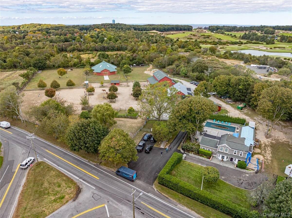 Property Image for 2746 Sound Avenue