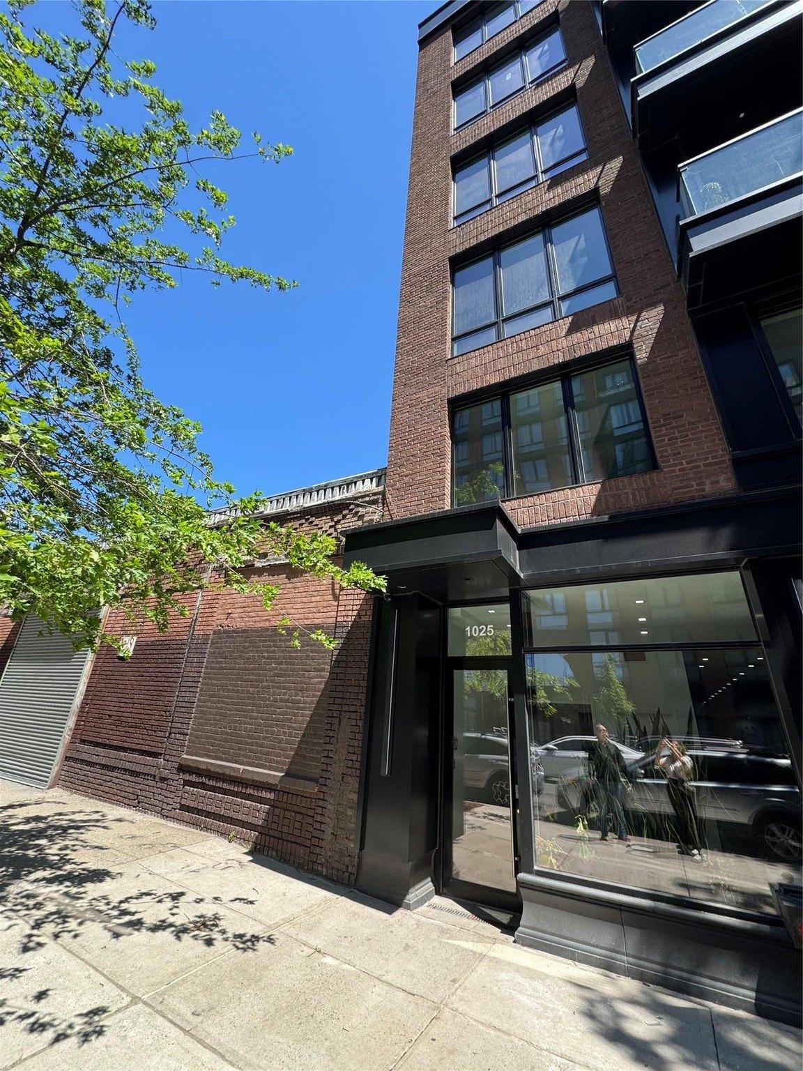 Property Image for 1025 pacific Street