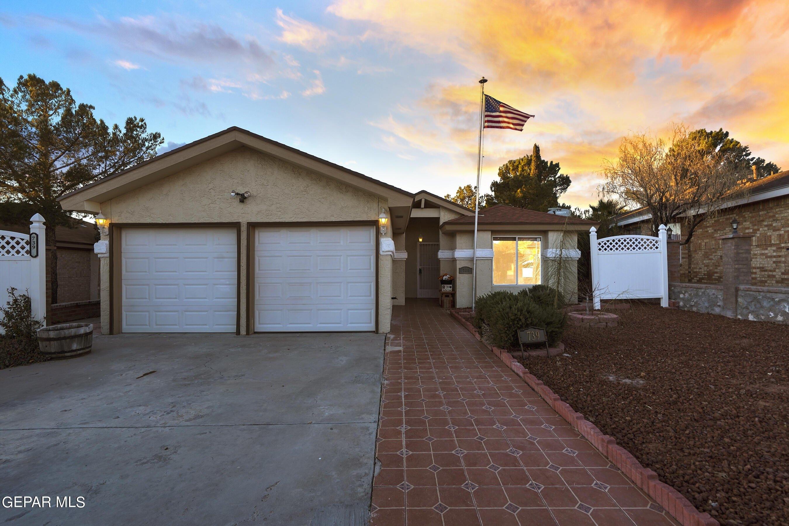 739 MOFFAT Lane, El Paso, TX 79912 MLS 894683 CENTURY 21