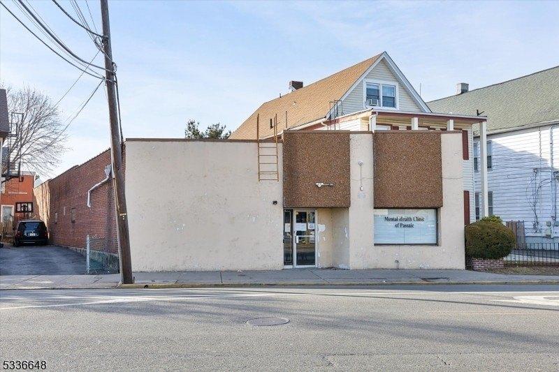 Property Image for 111 Lexington Ave
