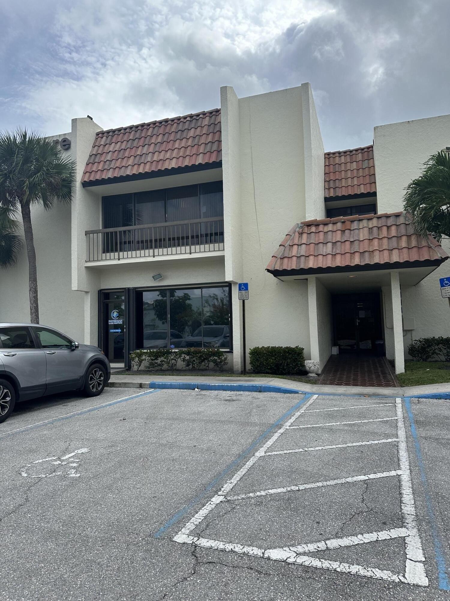 Property Image for 1840 Forest Hill Boulevard 100
