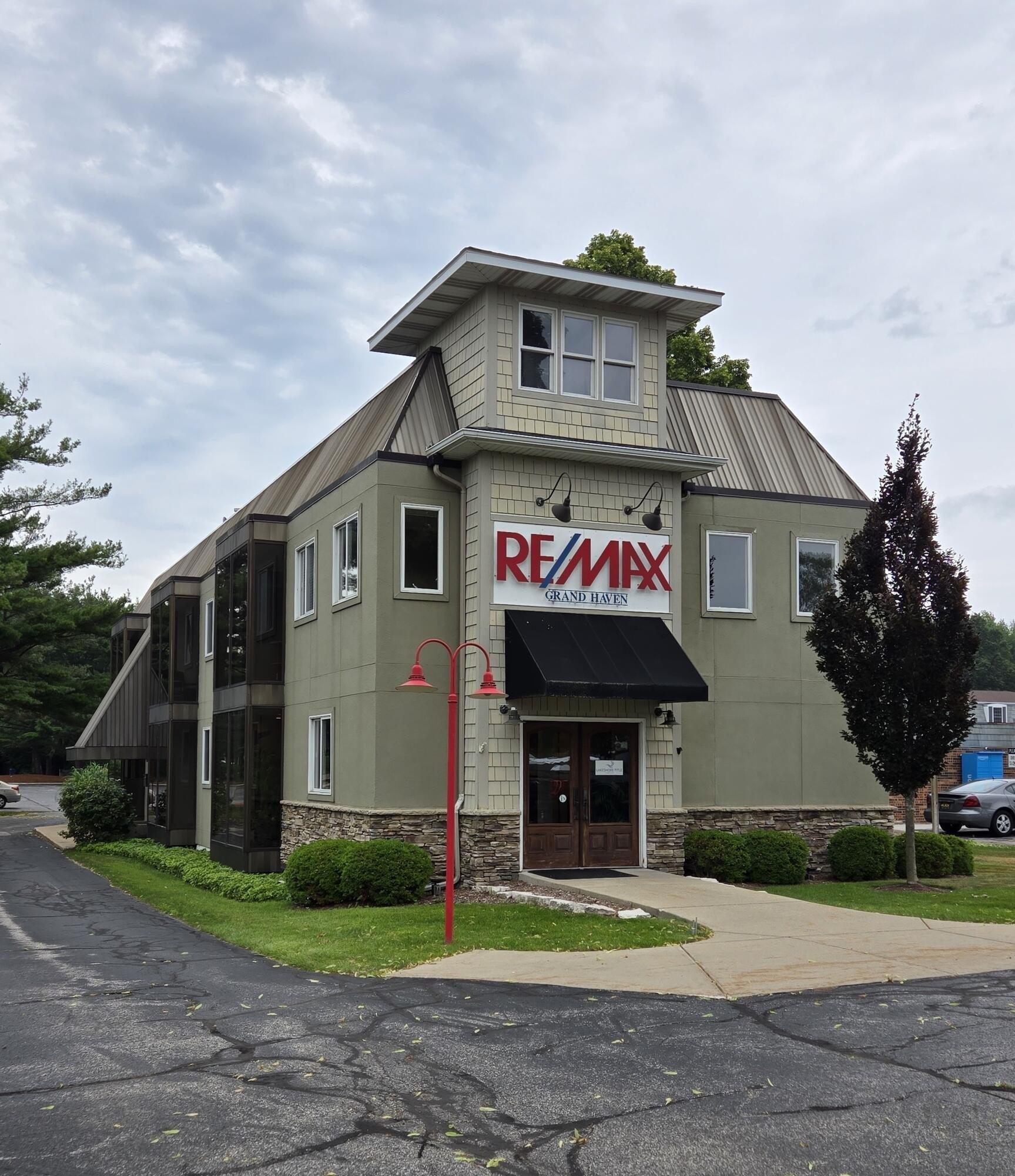 Property Image for 1014 S Beacon Boulevard