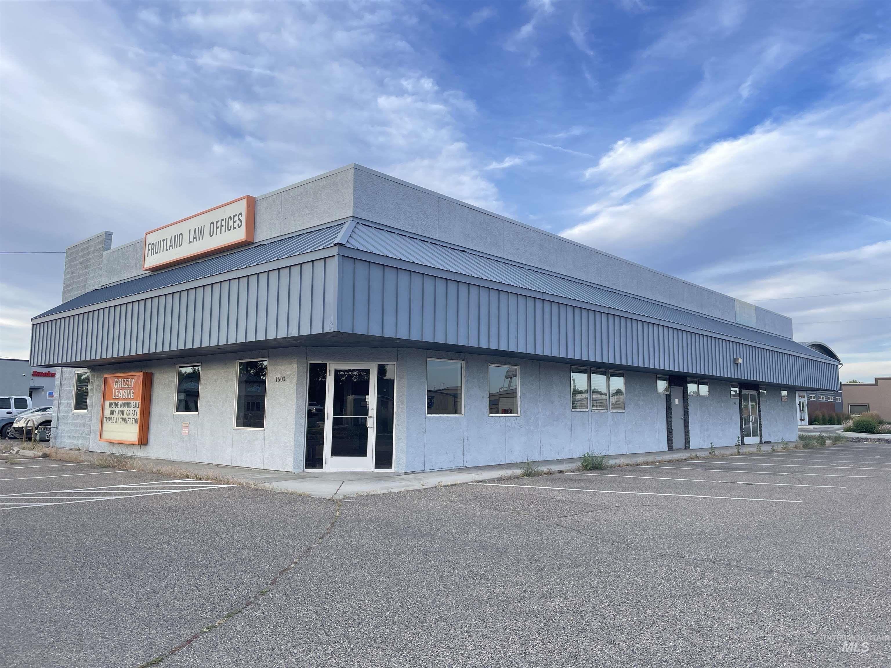 Property Image for 1600 N Whitley Drive