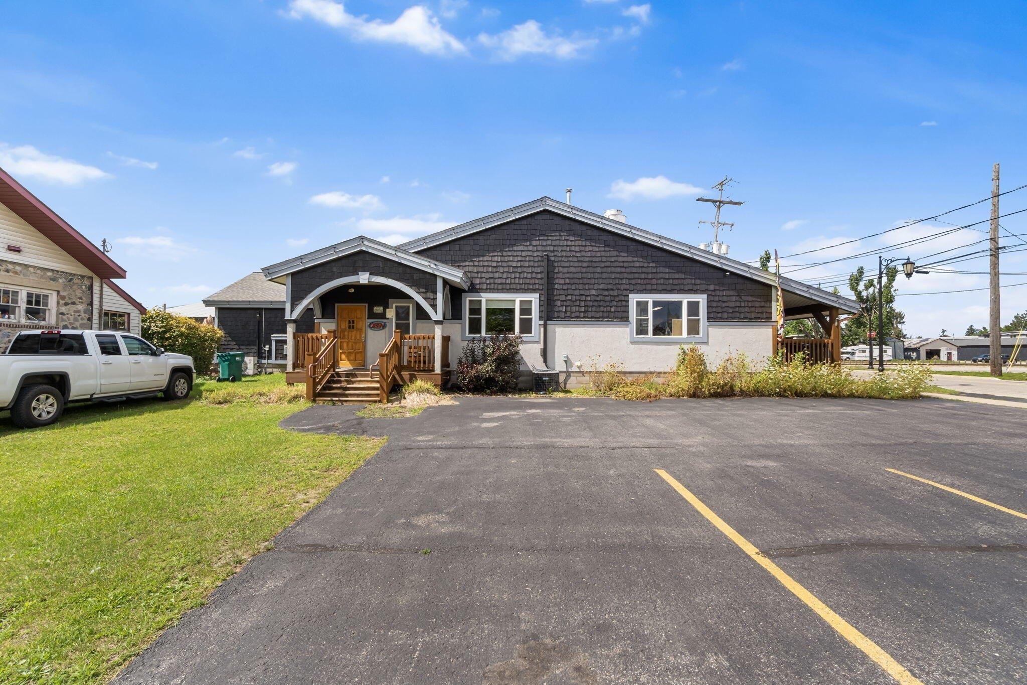 Property Image for 325 W 2nd Street
