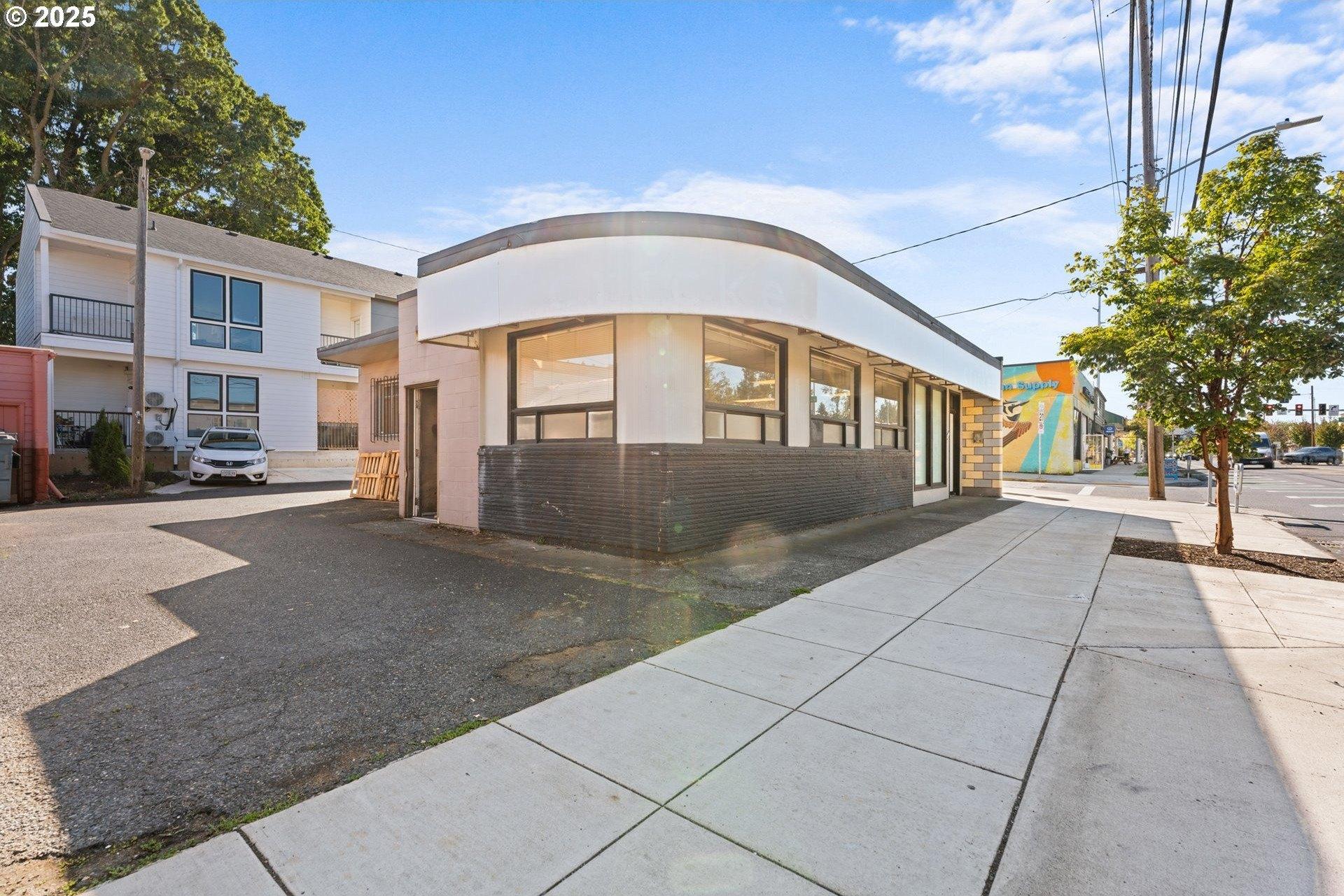 Property Image for 2834 N Lombard St