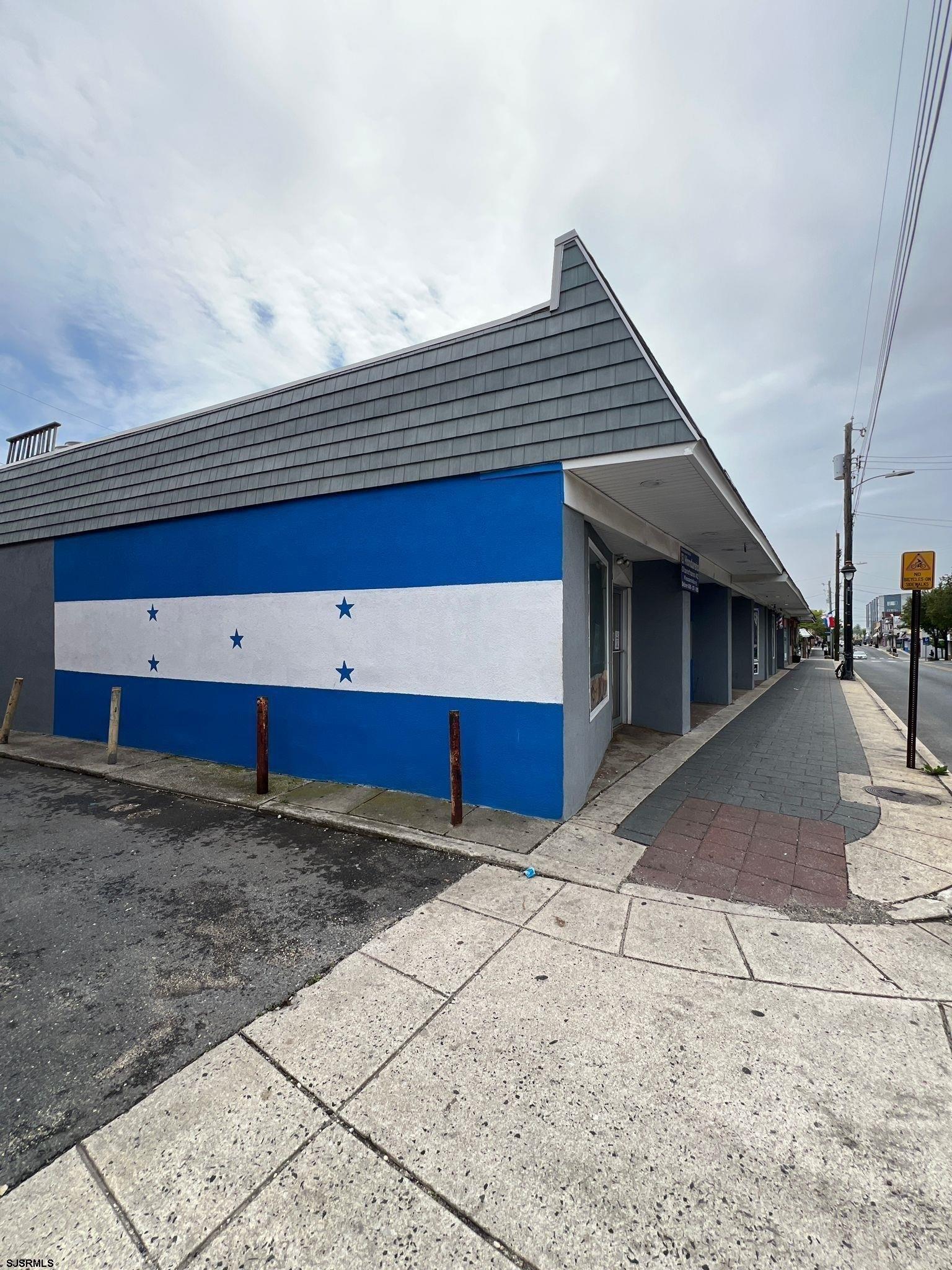 Property Image for 108-118 N Main St Street
