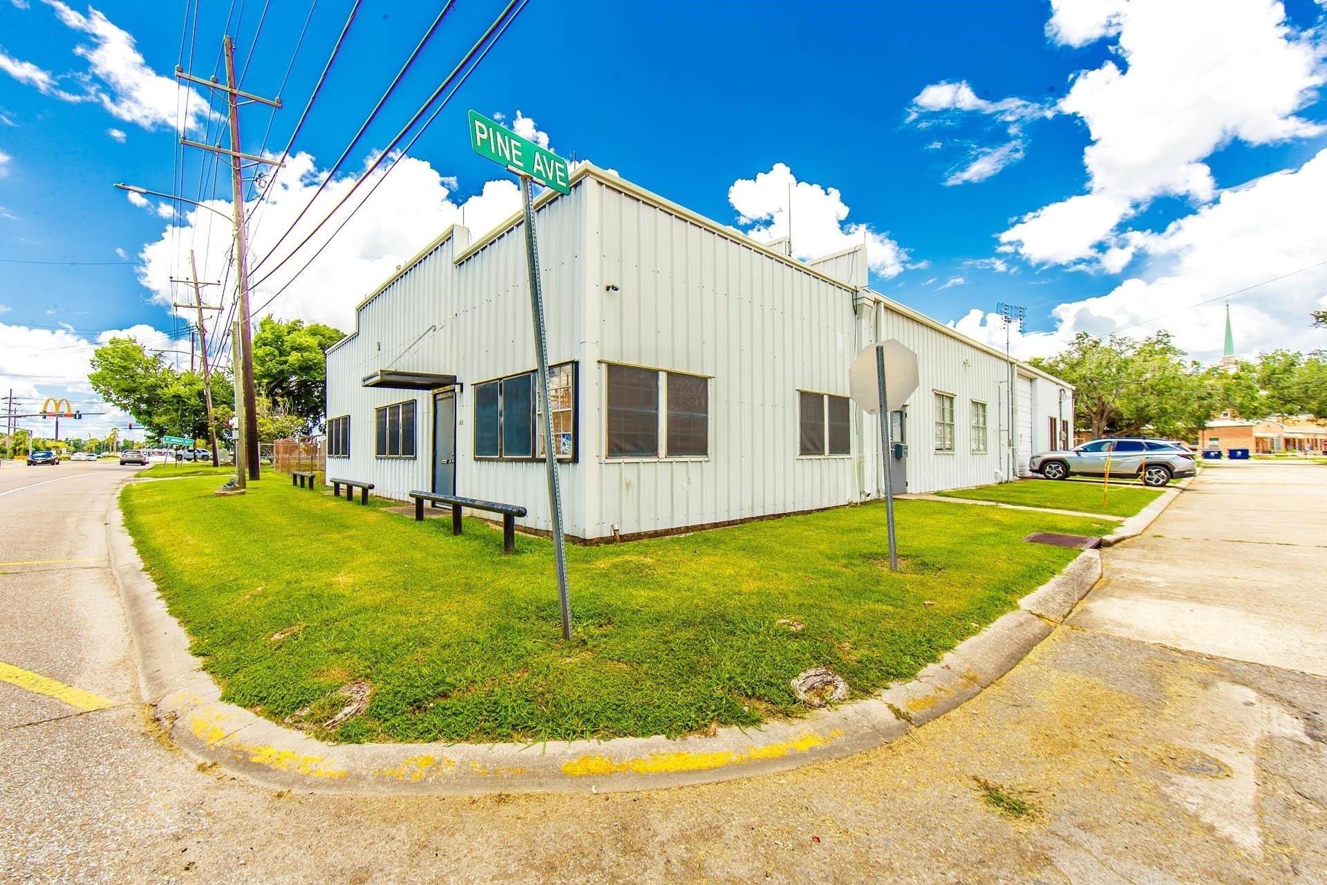 Property Image for 1558 Barrow St