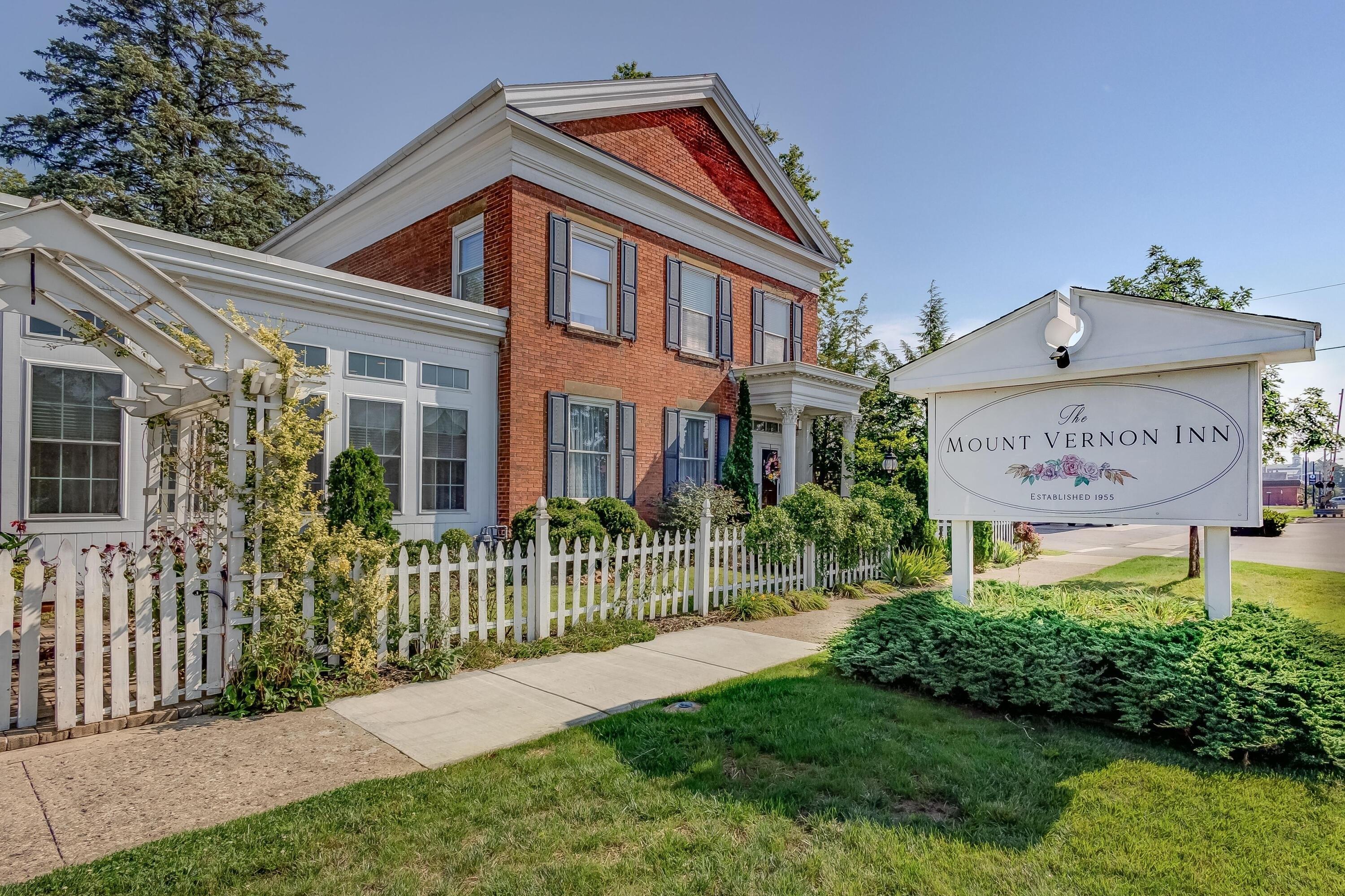 Property Image for 601 W High Street
