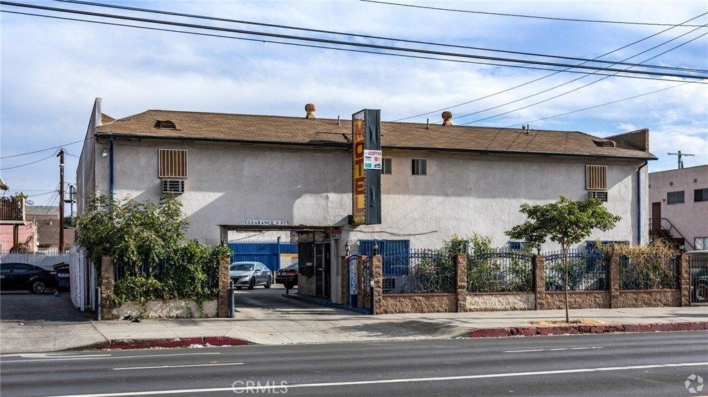 Property Image for 6310 S Figueroa Street