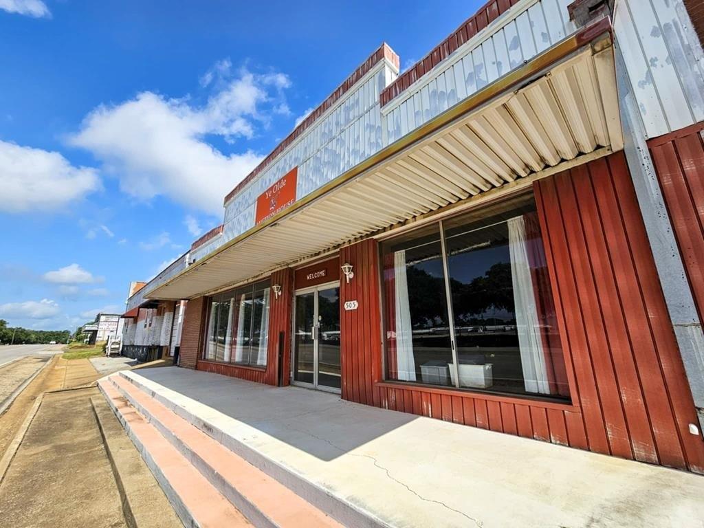 Property Image for 512 W Main St.