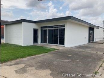 Property Image for 413 E Prien Lake Road