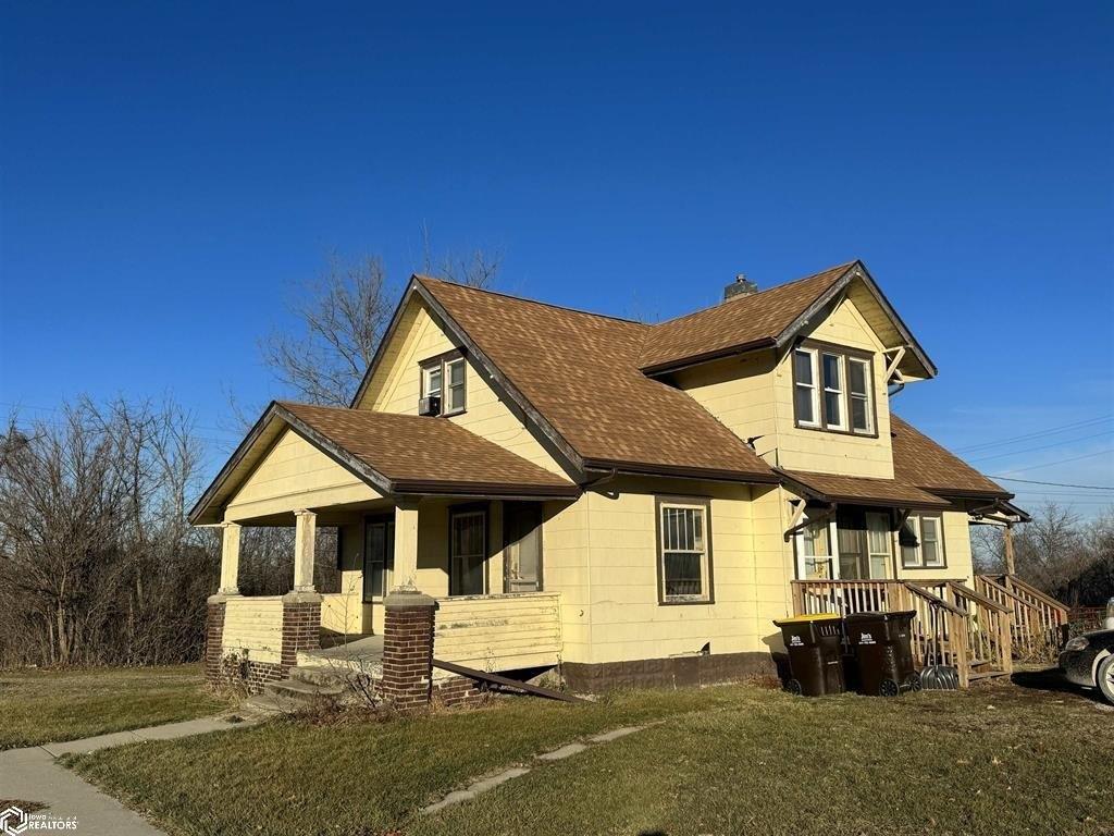 309 N Douglas  