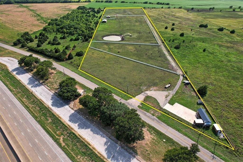 Property Image for 6882 N Interstate Highway 35 E