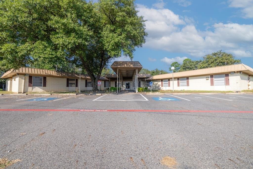 Property Image for 611 NW Stallings Dr