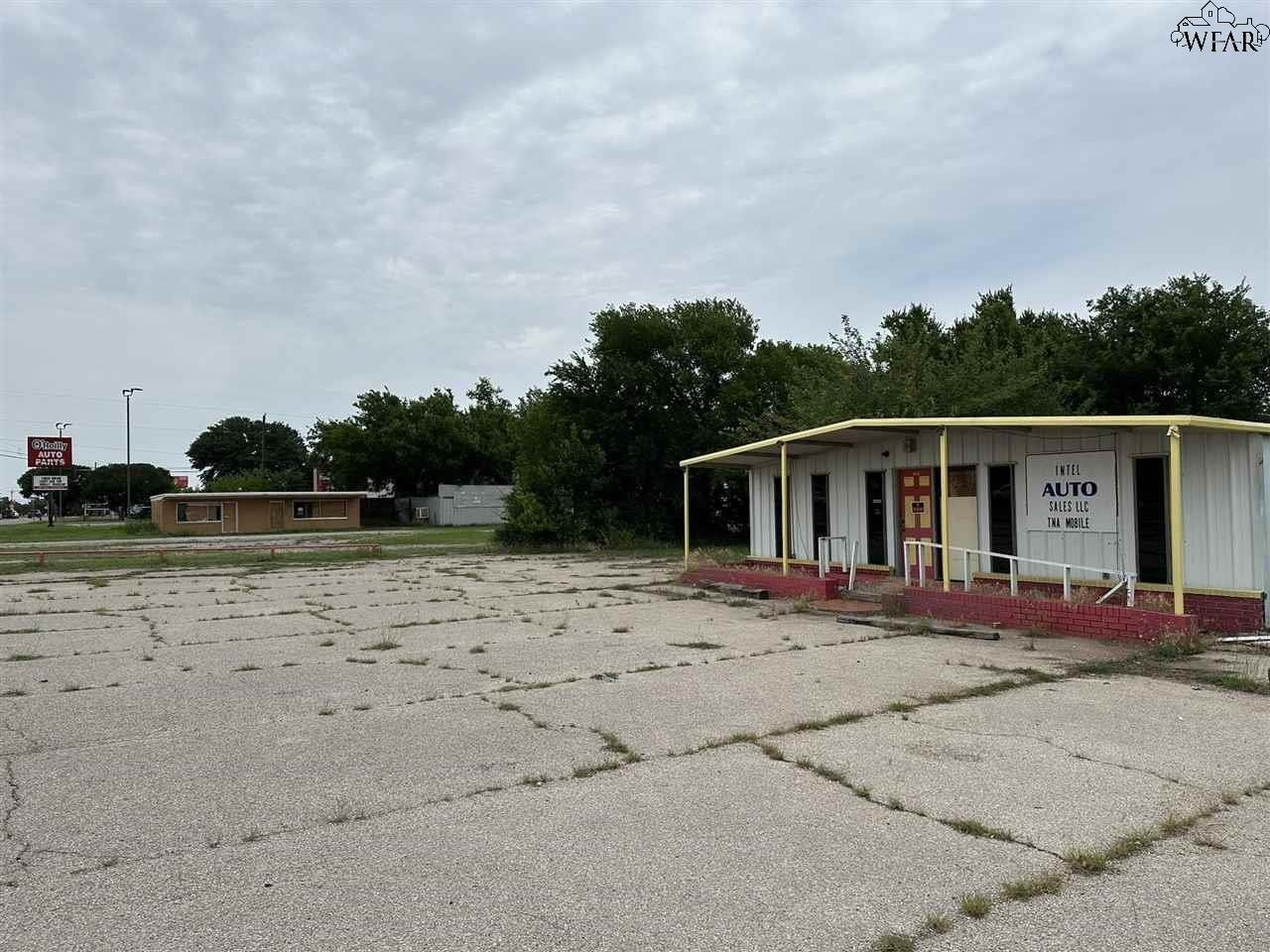 Property Image for 3507 SHEPPARD ACCESS ROAD 3416, 3418, 3420 Burkburnett Rd
