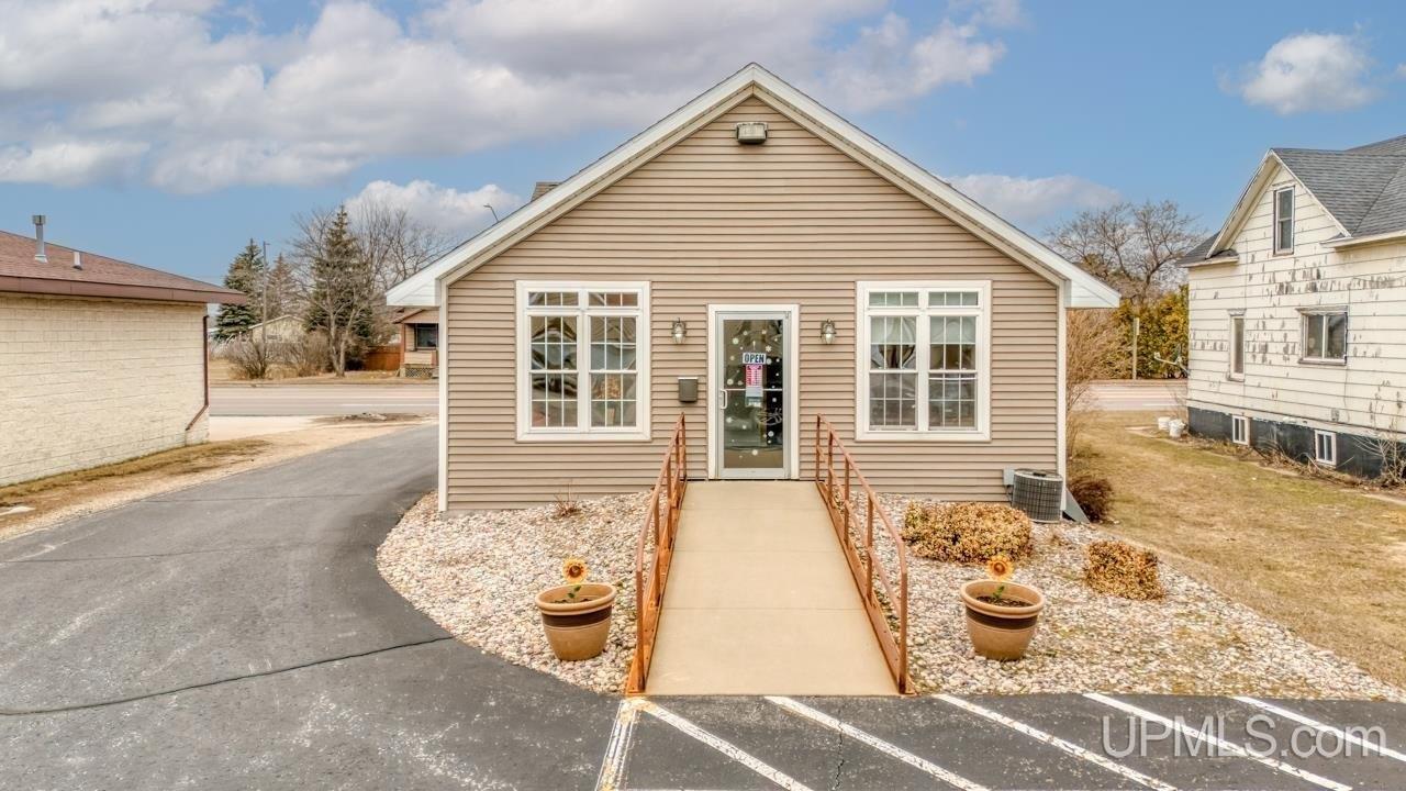 Property Image for 1214 N Lincoln