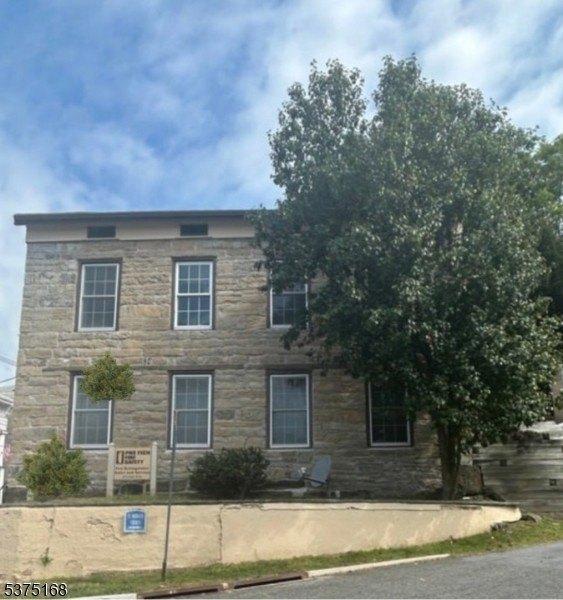 Property Image for 10 Main St