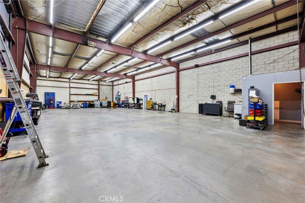 Property Image for 1033 W 3rd Street