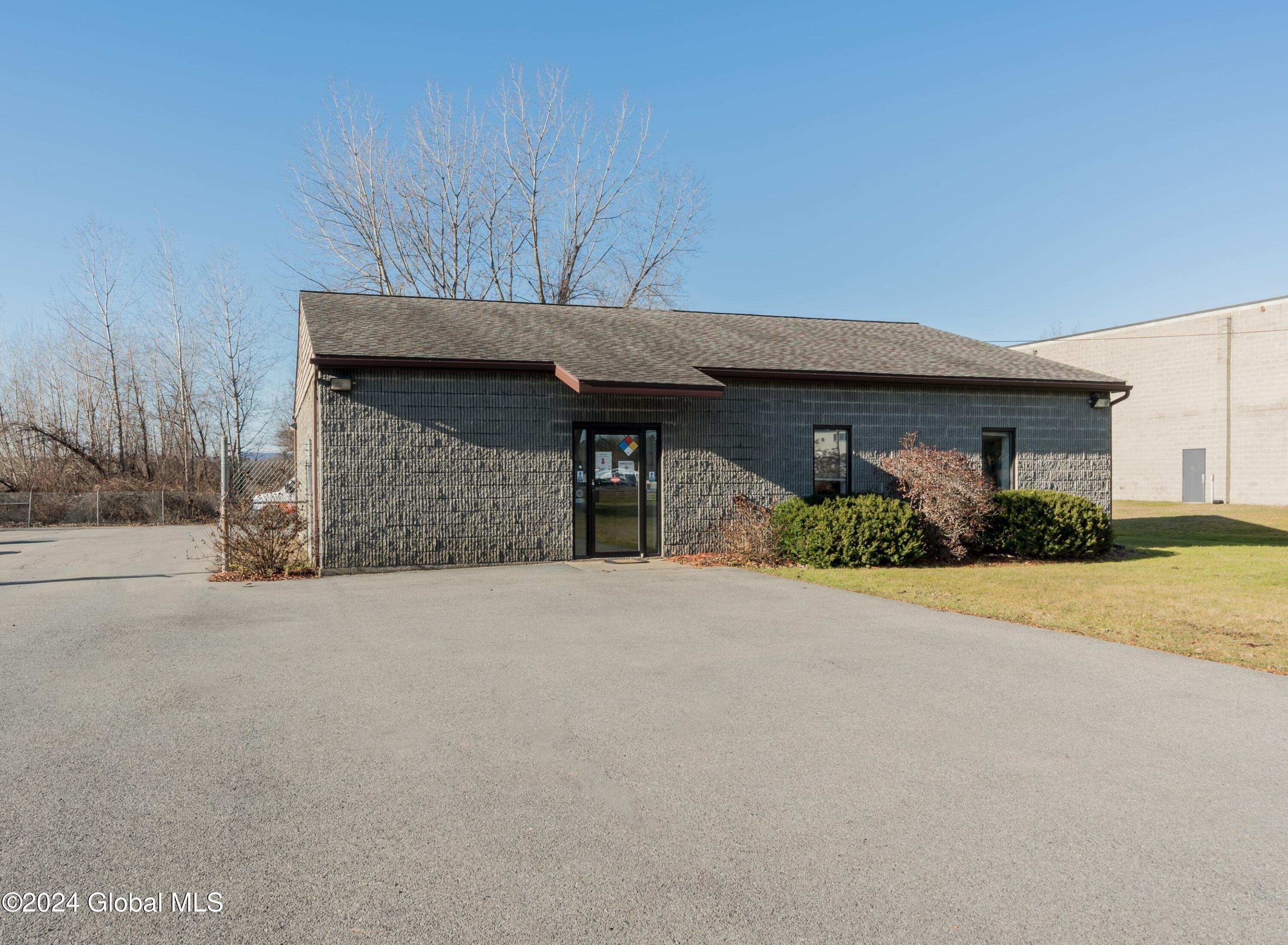 Property Image for 537 Queensbury Avenue