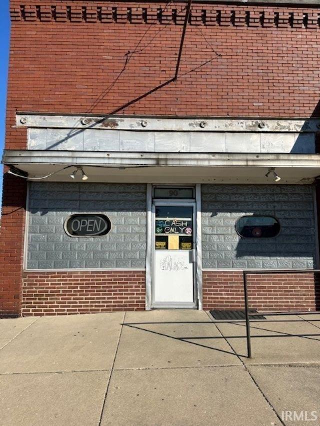 Property Image for 90 W Vincennes Street