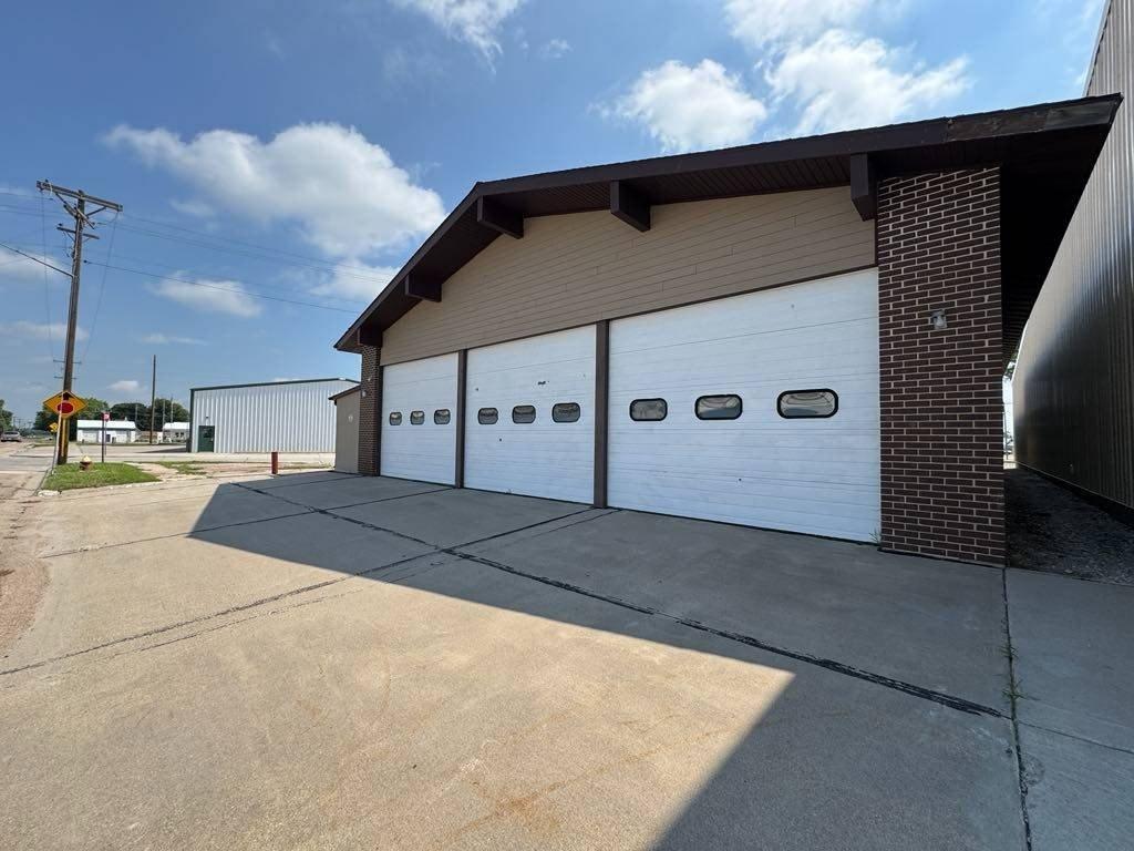 Property Image for 101 S Center Street