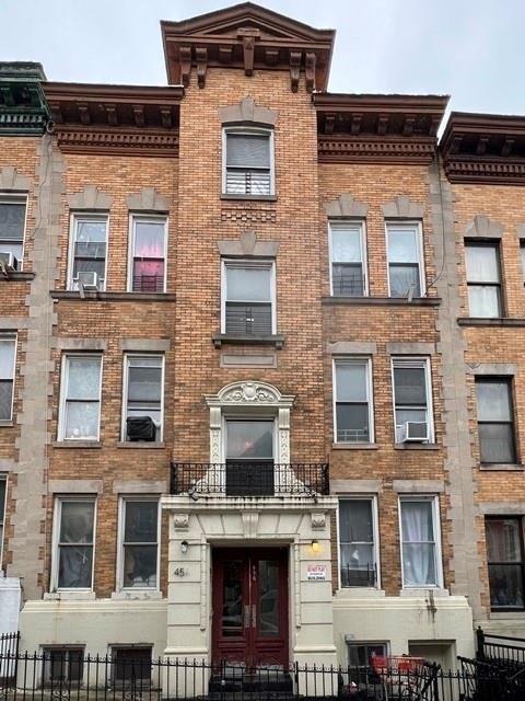 Property Image for 456 E 40th Street