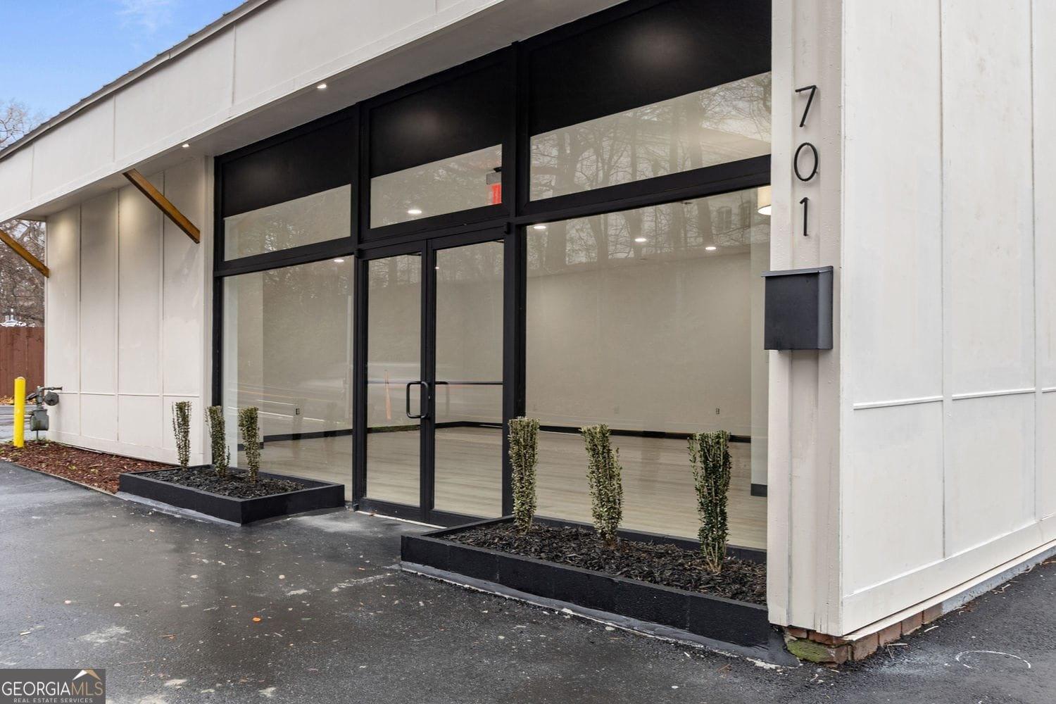 Property Image for 701 N Atlanta Street