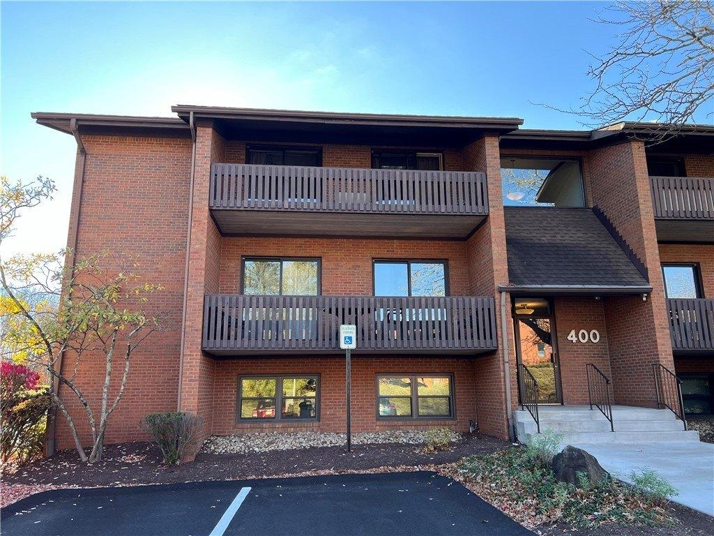 Property Image for 405 McKnight Park Rd