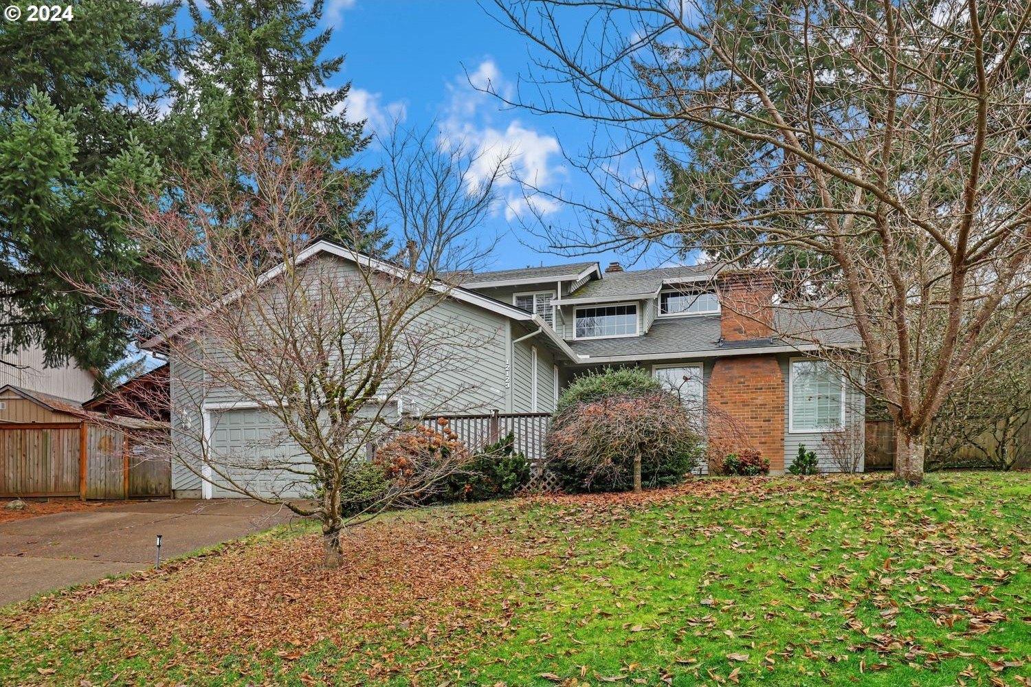 12123 Orchard Hill Way, Lake Oswego, OR 97035 MLS 24361361 CENTURY 21