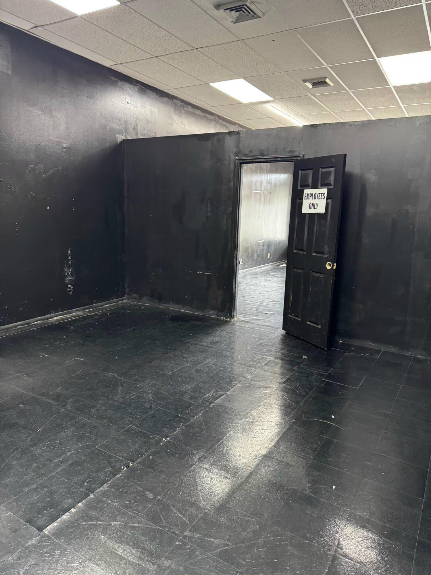 Property Image for 3111 45th Street 18