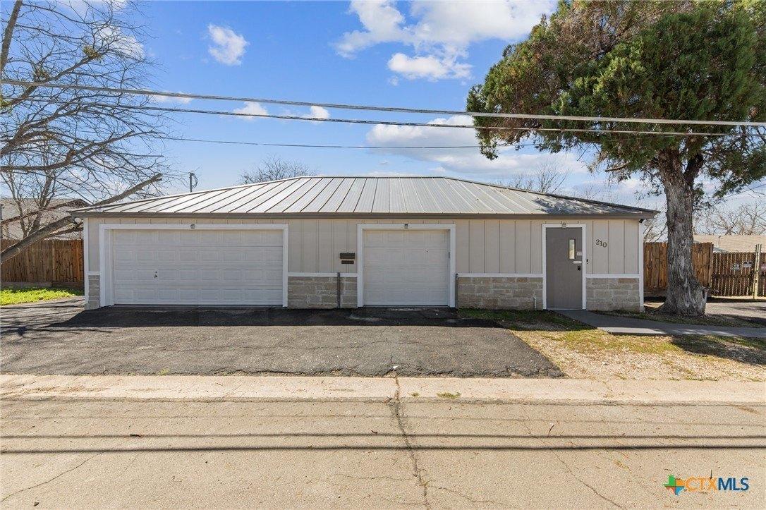 Property Image for 210 W Dunn Avenue