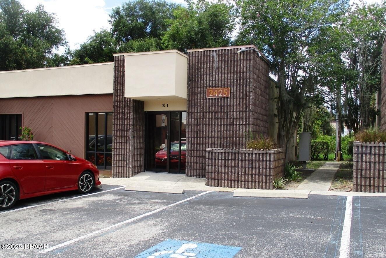 Property Image for 2425 S Volusia Avenue 10
