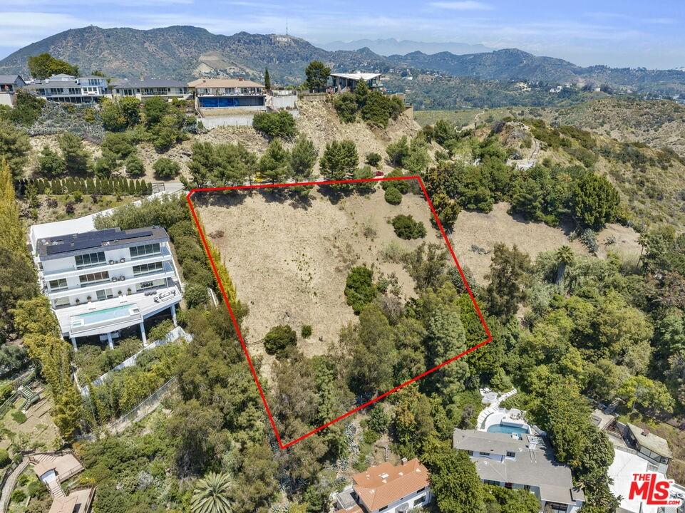 Property Image for 7060 W Mulholland Dr