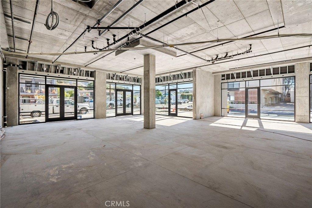 Property Image for 2475 Victoria Avenue