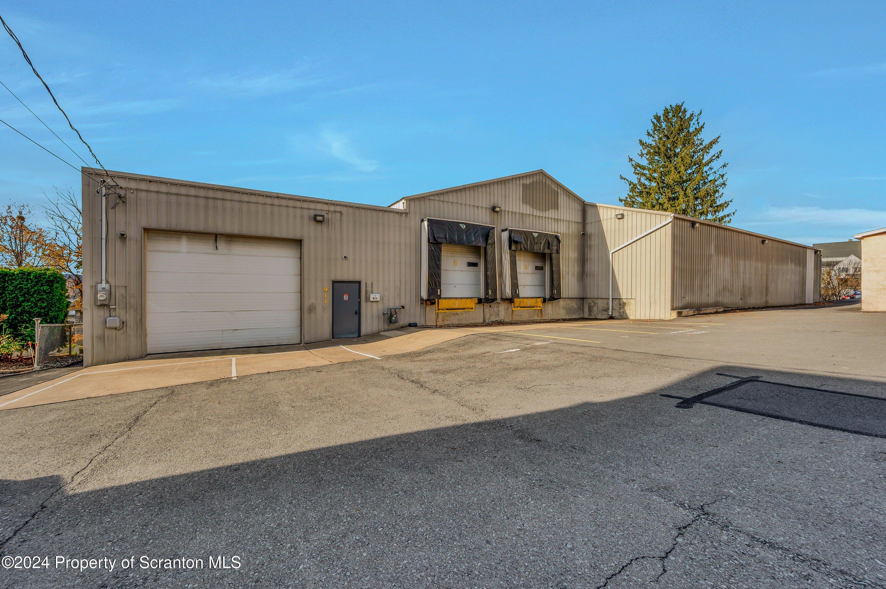 Property Image for 911 Main St Street