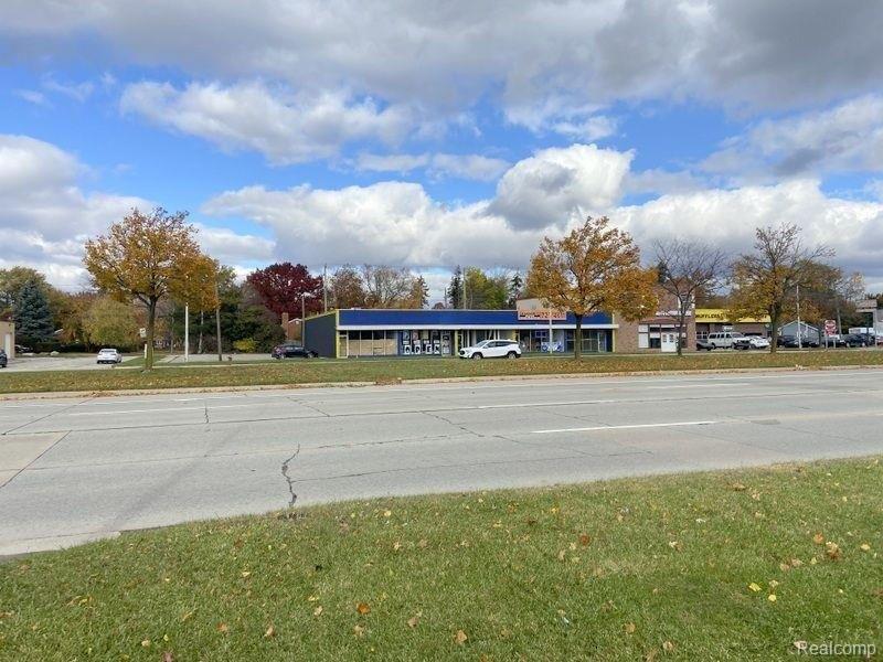 Property Image for 32232 Michigan Avenue Avenue