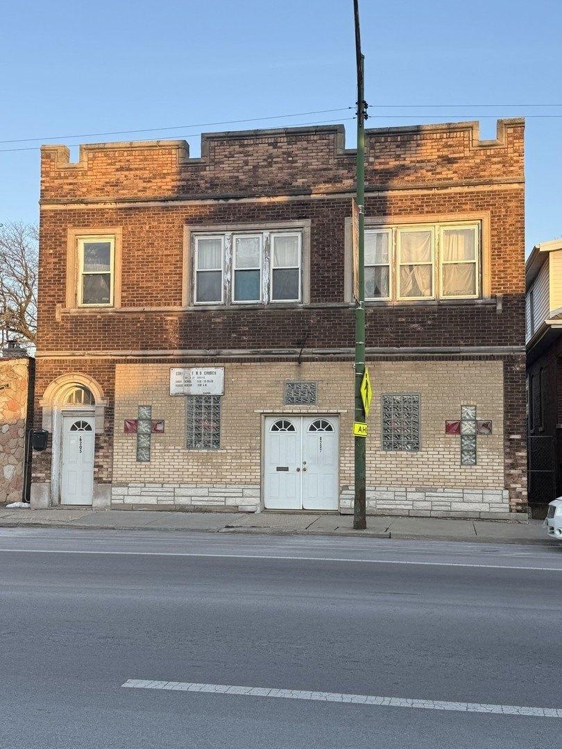 Property Image for 6207 S Damen Avenue