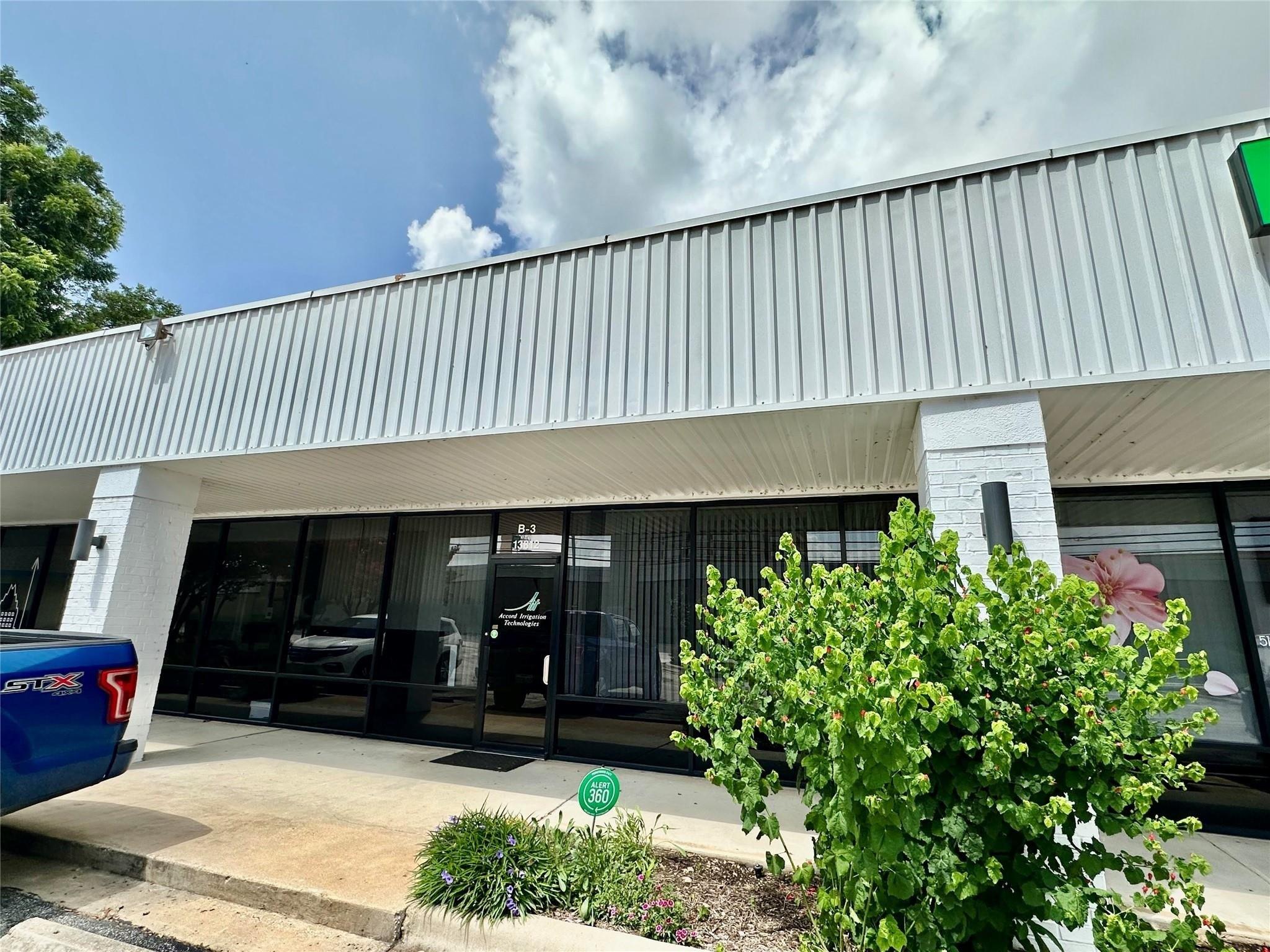 Property Image for 13812 N US 183 Sb Hwy BLVD B-3