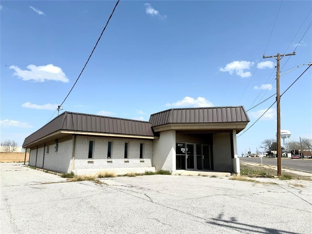 Property Image for 6717 Boulevard 26